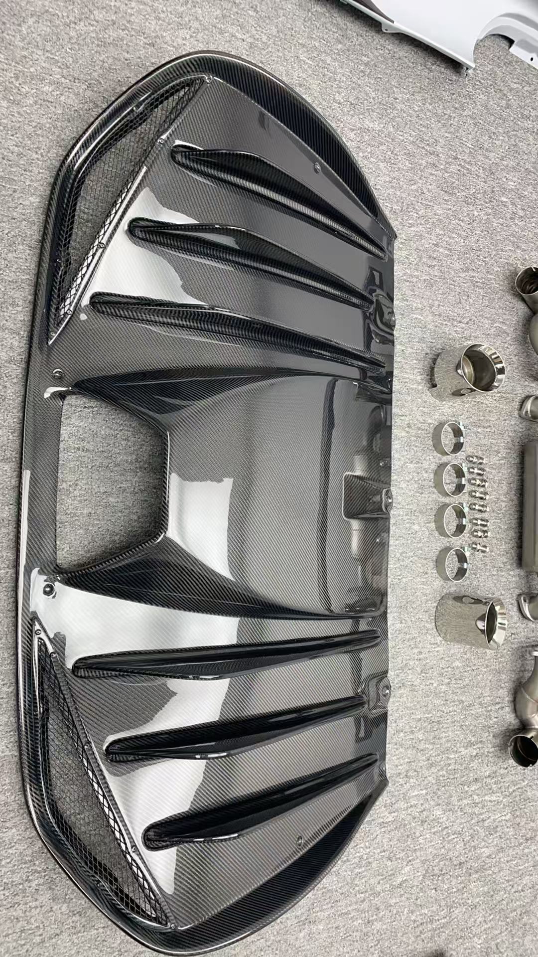 Scuderia Style Partial Carbon Fiber Conversion Body Kit for Ferrari F430 2005-2009
