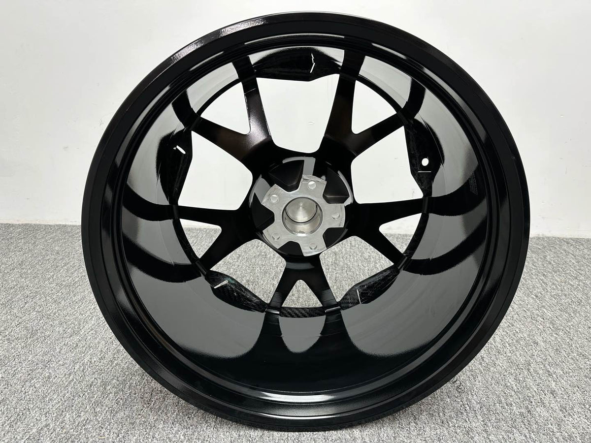 Forged Aluminum Alloy Wheels Rim With Dry Carbon Cover for Lamborghini URUS