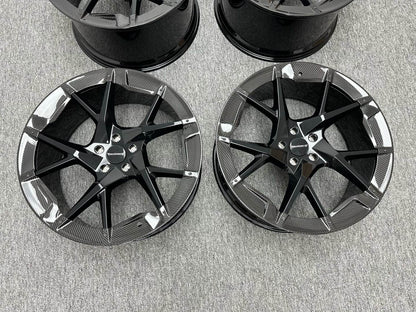 Forged Aluminum Alloy Wheels Rim With Dry Carbon Cover for Lamborghini URUS